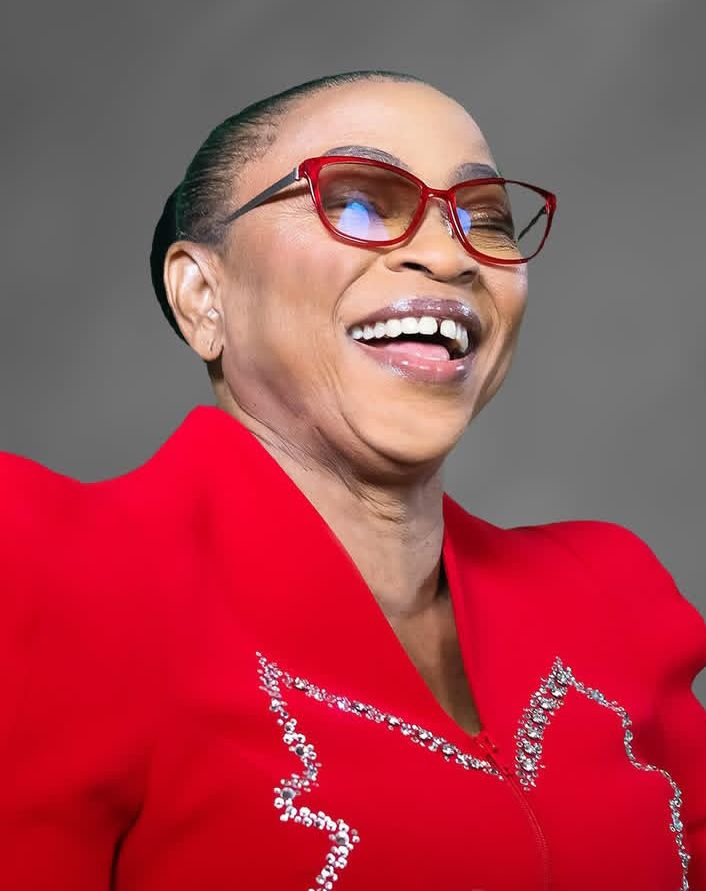 Folorunso Alakija( Nigeria)